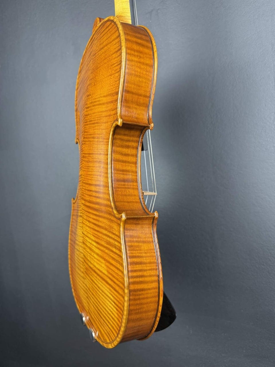 Master violin No. 303 — Stradivari “Joachim” 1715