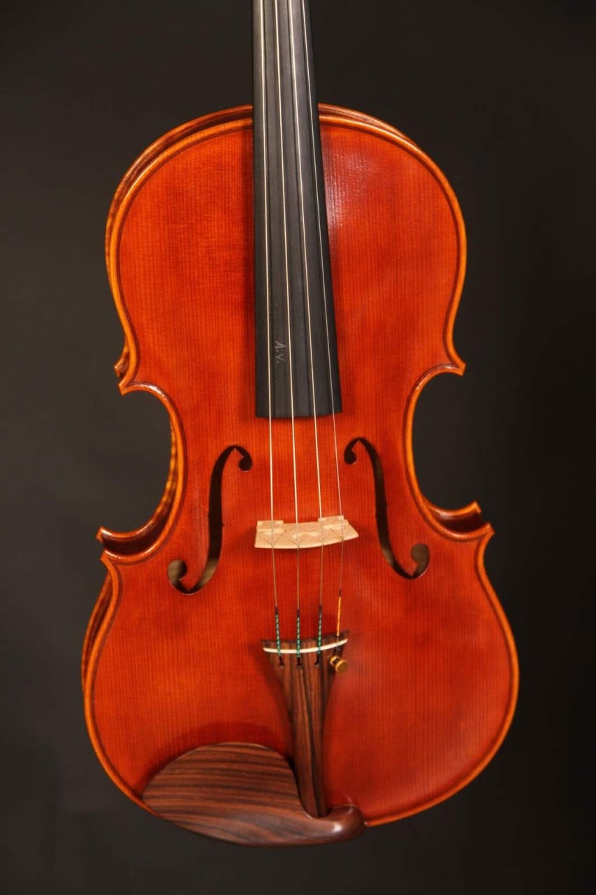 Violă de maestru №10 — Model Guarneri del Gesù, antichizată — fotografie 1
