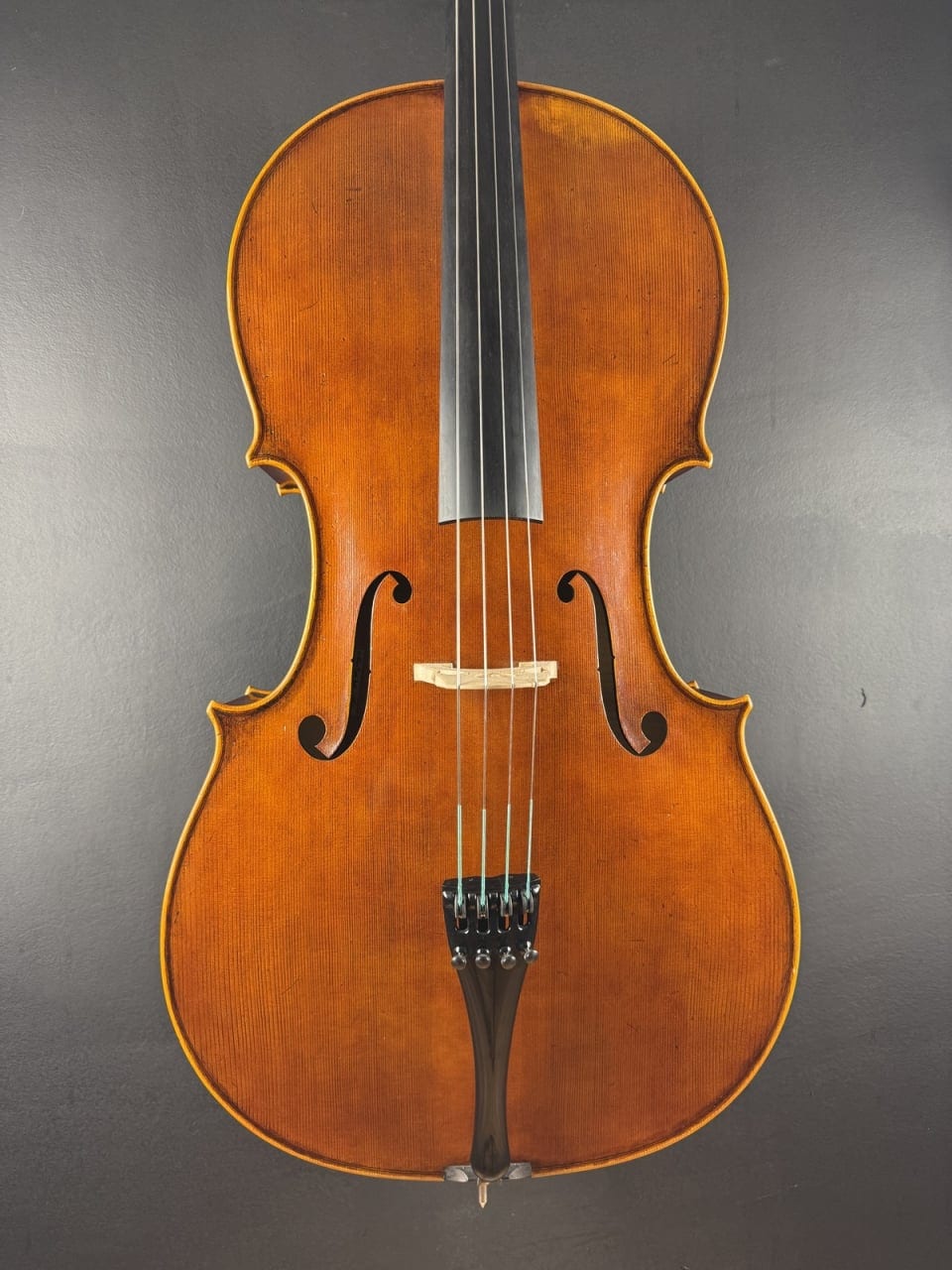 Master cello No. 68 — Stradivari model (small)